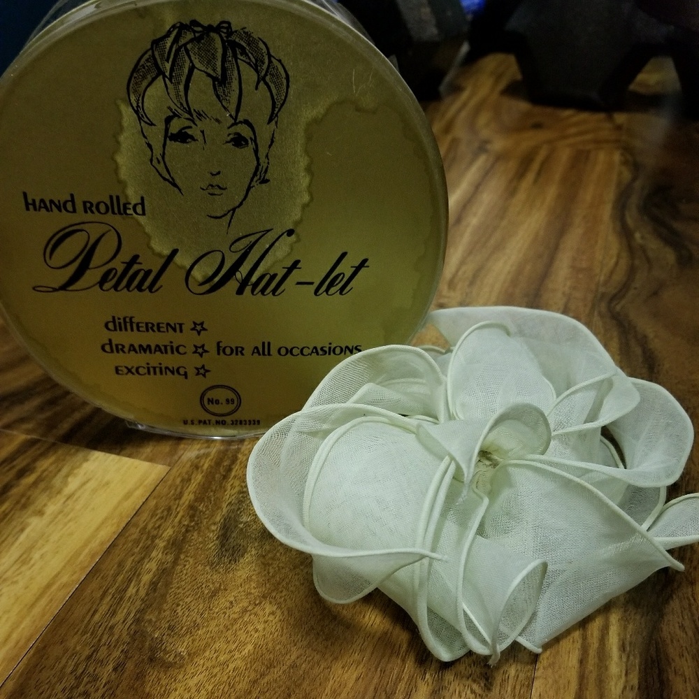 1940s Hand Rolled Petal Hat
